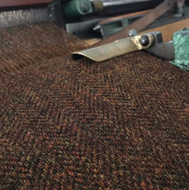 Harris Tweed ~ 80cm length - Russet Brown - 4:4 Herringbone