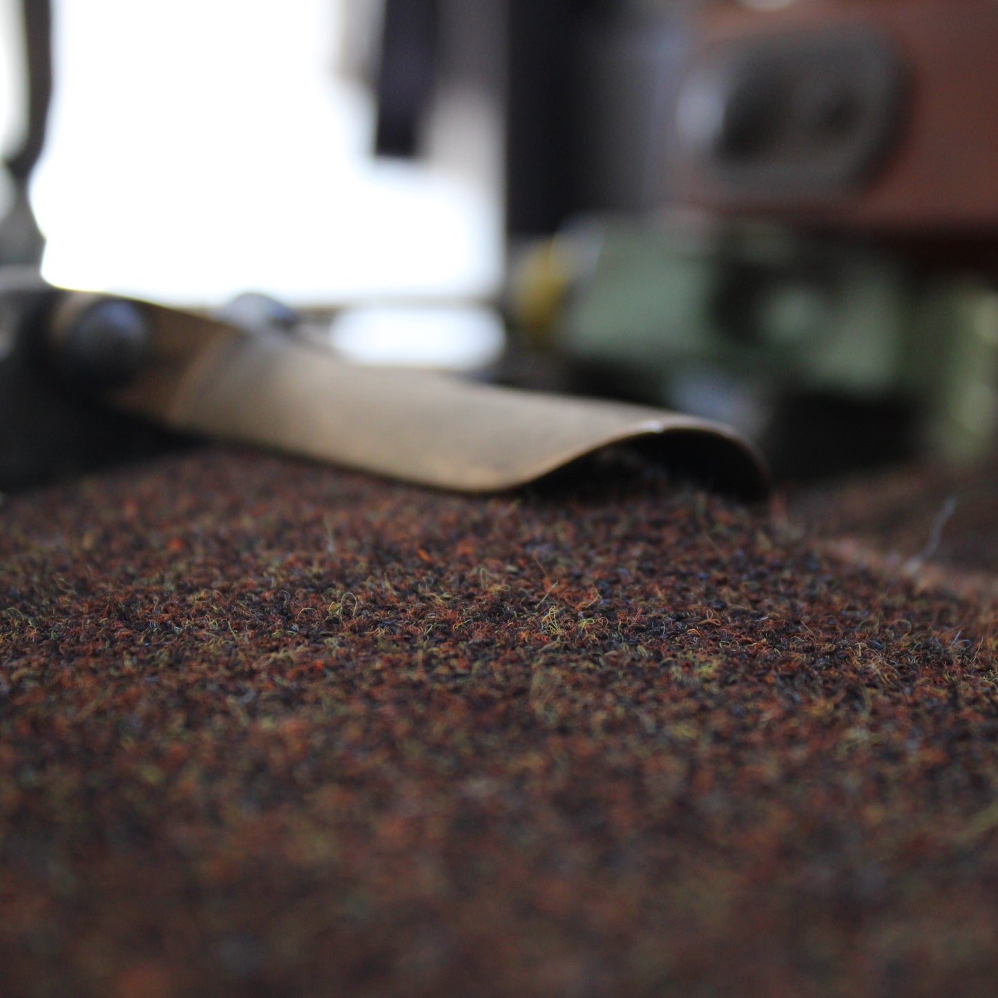 Harris Tweed ~ 1.4m length ~ Russet Brown