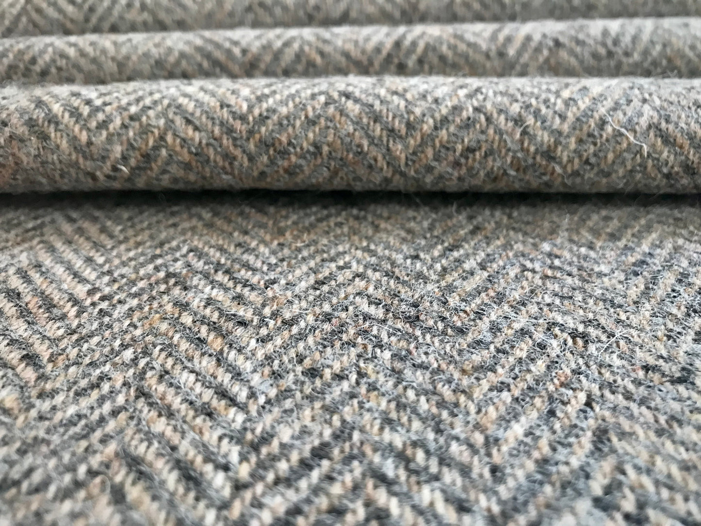 British Breed Tweed - 12:12 Herringbone - Light Brownish Grey