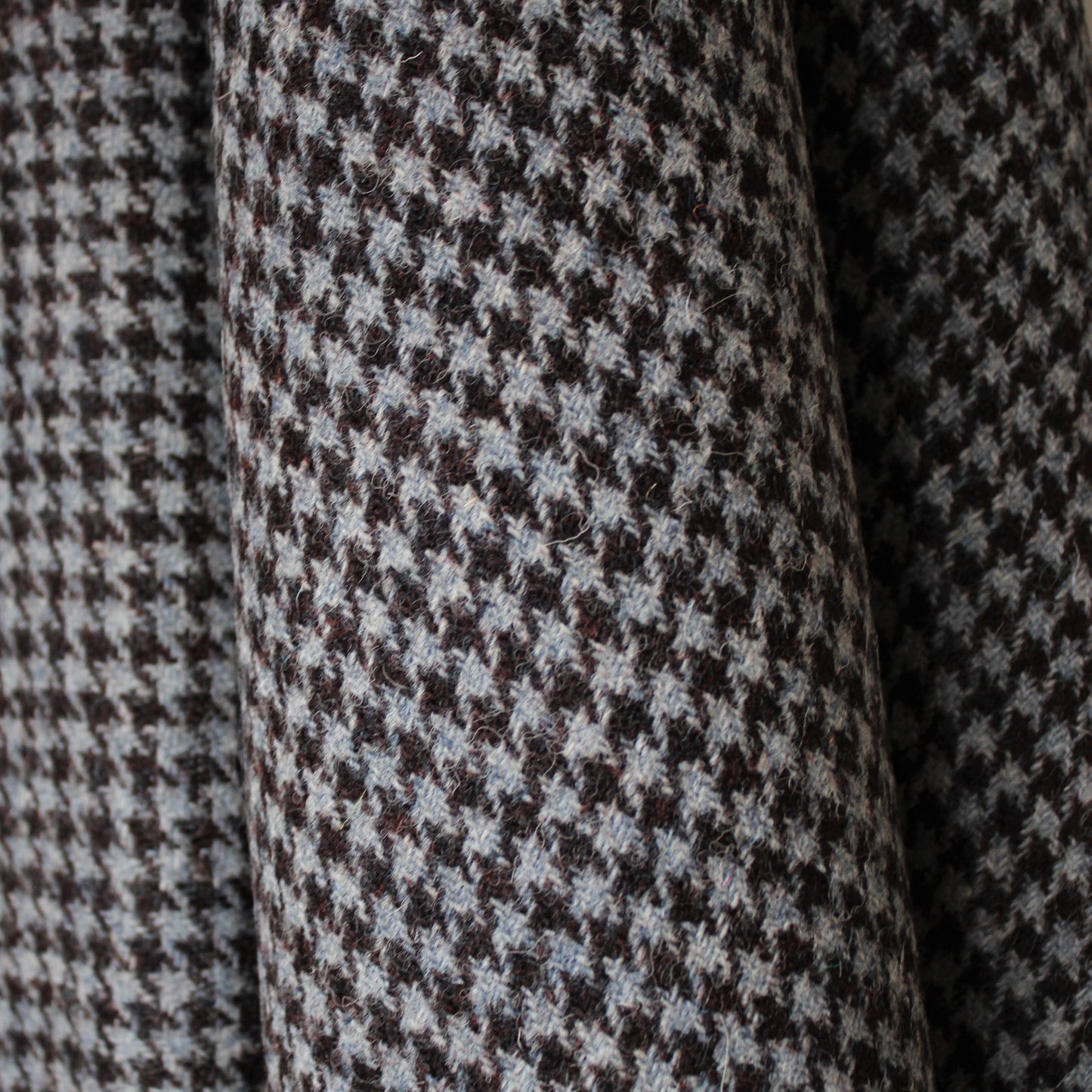 Harris Tweed ~ Blue/Brown Houndstooth #76